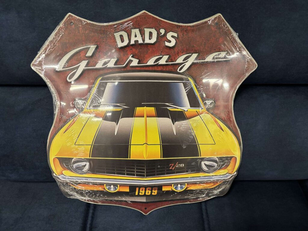 PLAQUE MÉTAL RELIEF - VOITURE JAUNE