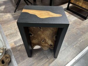 SELLETTE EN BOIS NOIR ET SUAR