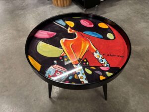 TABLE BASSE RONDE FEMME À POIS PAR F. GROSLIERE DIAM.55CM