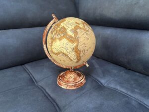 GLOBE TERRESTRE STYLE VINTAGE CRÈME/MARRON - DESTOCK