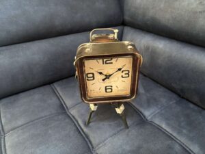 HORLOGE STYLE TREPIED MÉTAL H.32.5CM