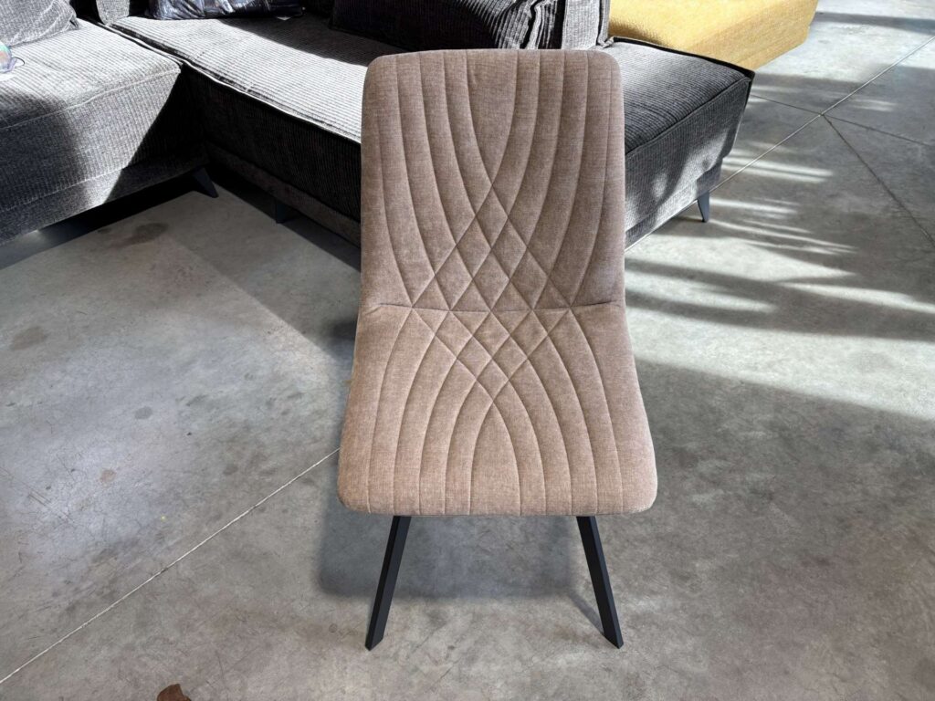 CHAISE MAID TISSU COLORIS MARRON (MALOY 34) - PIEDS MÉTAL NOIR