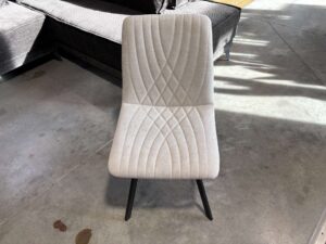 CHAISE MAID COLORIS BEIGE (MALOY 24) - PIEDS MÉTAL NOIR