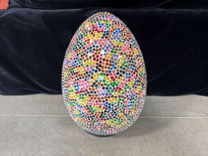 LAMPE OEUF MOSAIQUE MULTICOLORE H.50CM