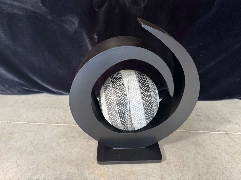 LAMPE MODERNE NOIRE BOULE EN VERRE BLANCHE ET NOIRE