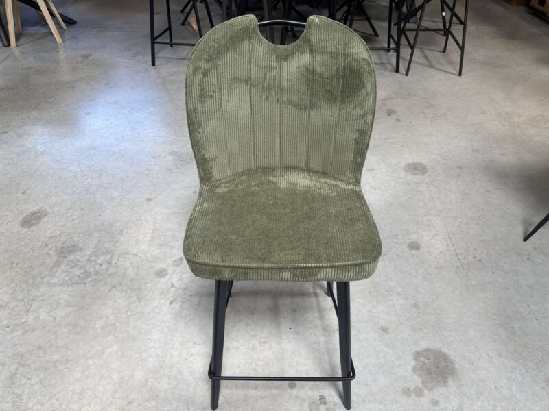 TABOURET DE BAR VELOURS VERT - PIEDS MÉTAL NOIR - DESTOCK