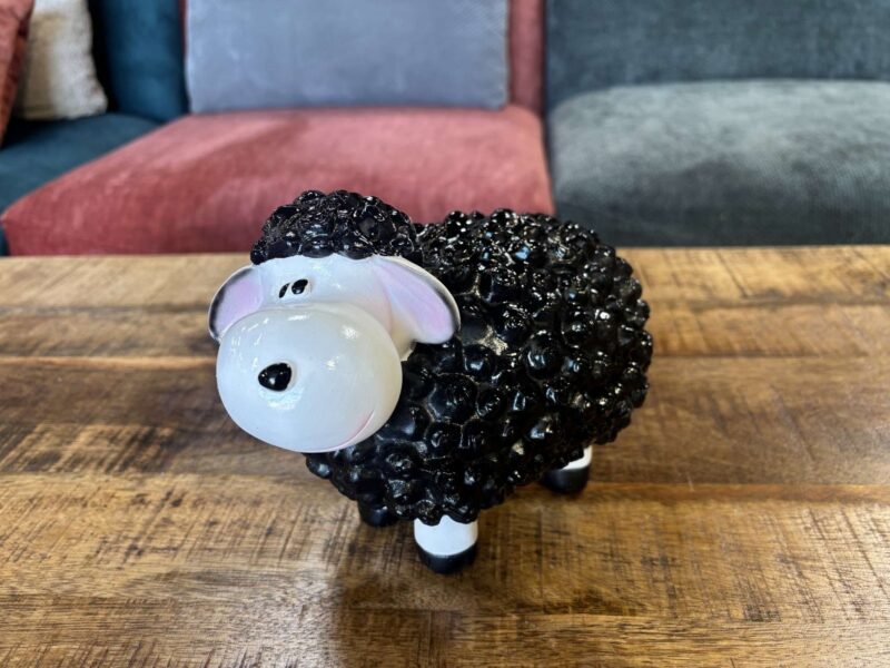 MOUTON PM NOIR EN RÉSINE
