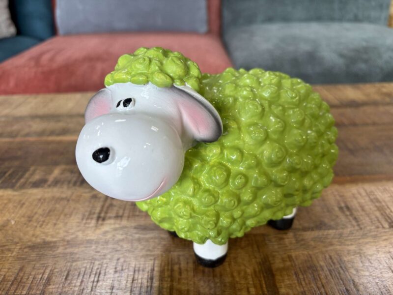 MOUTON PM VERT EN RÉSINE