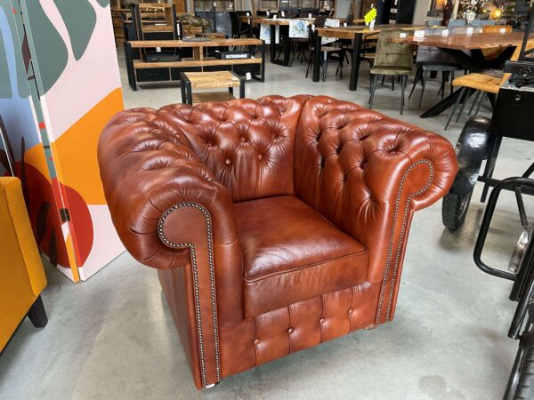 FAUTEUIL CHESTERFIELD CUIR CARAMEL