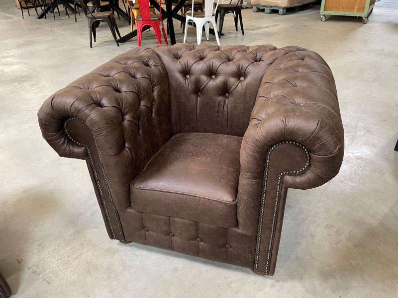 FAUTEUIL CHESTERFIELD MICROFRIBRE MARRON